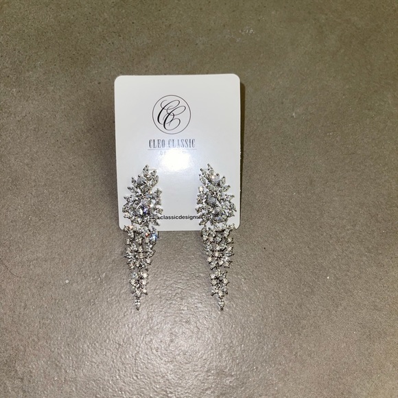 Bridal Drop Earrings - Picture 2 of 4